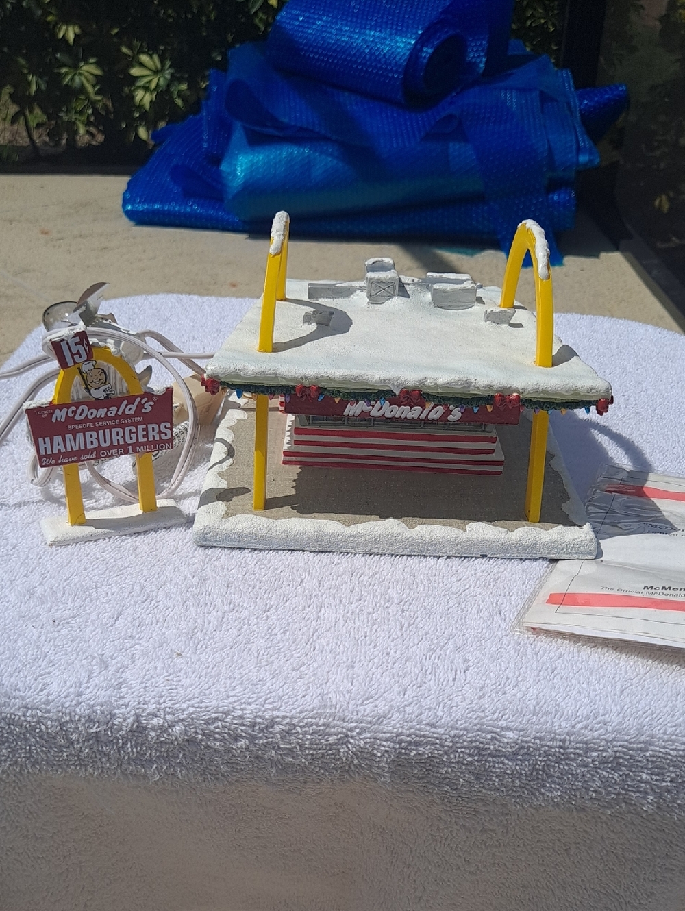 McDonald's Golden Arches Lighted Ceramic Sculpture. Holiday! - Picture 1 of 11